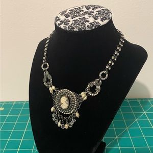 Sorrelli Cameo Choker